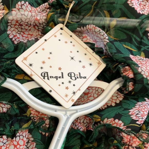 Floral open back dainty dress - Picture 14 of 14